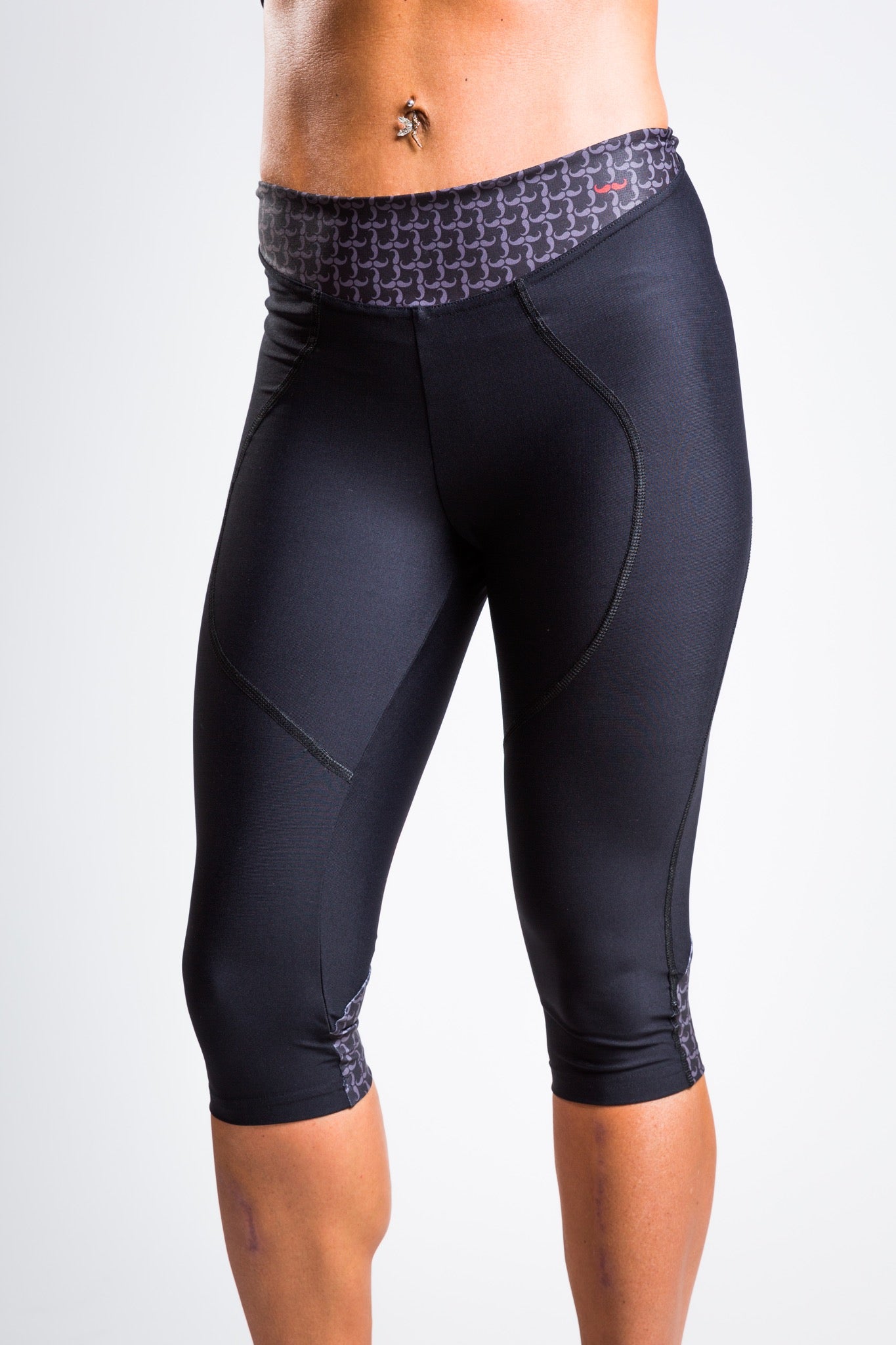 Pantalon jogging fitness femme coton majoritaire ajusté - Linear noir